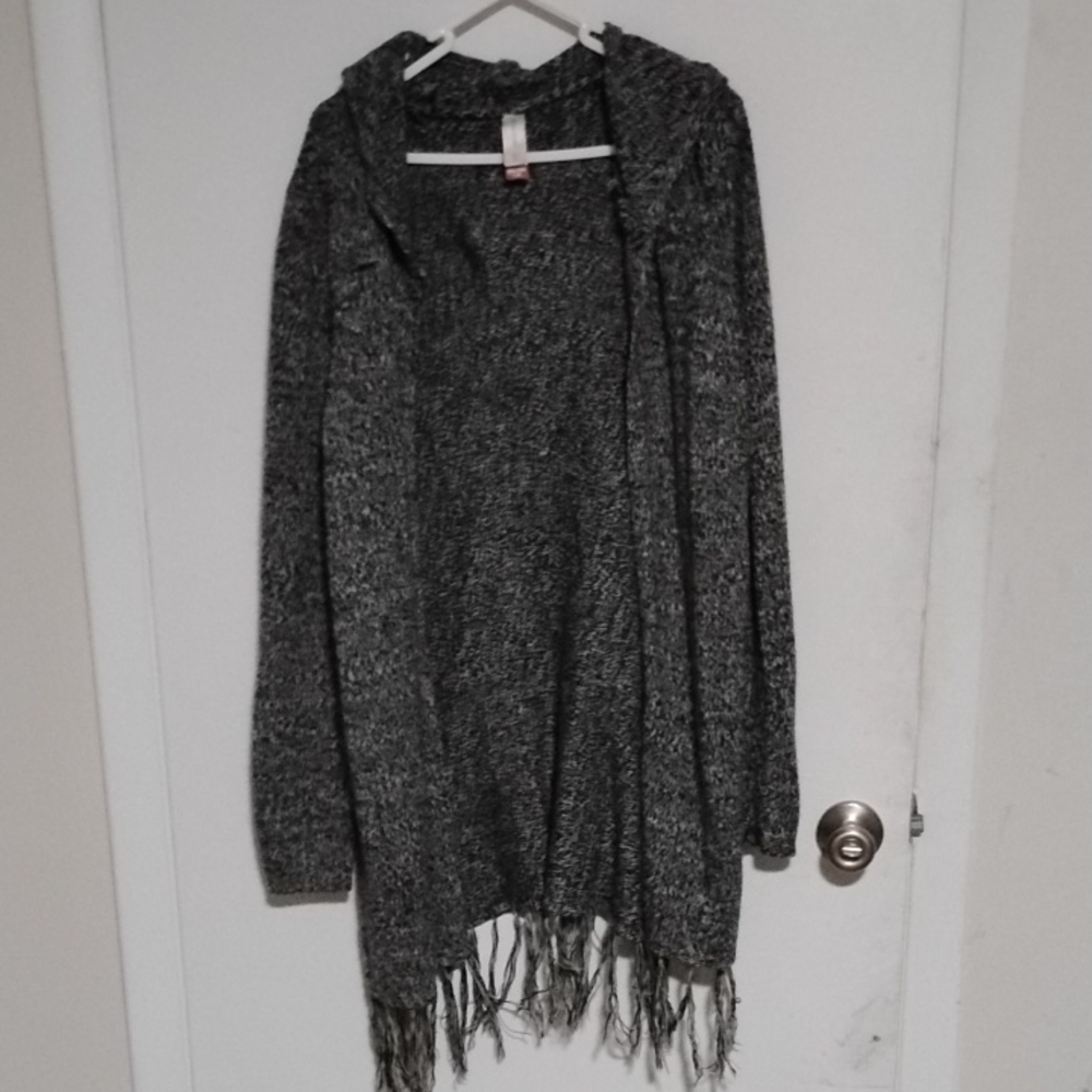 Gray Hooded Sweater with Fringe